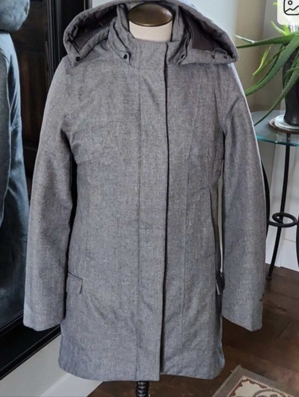 REI Women's North Face City Breeze waterproof windproof parka Jacket Coat